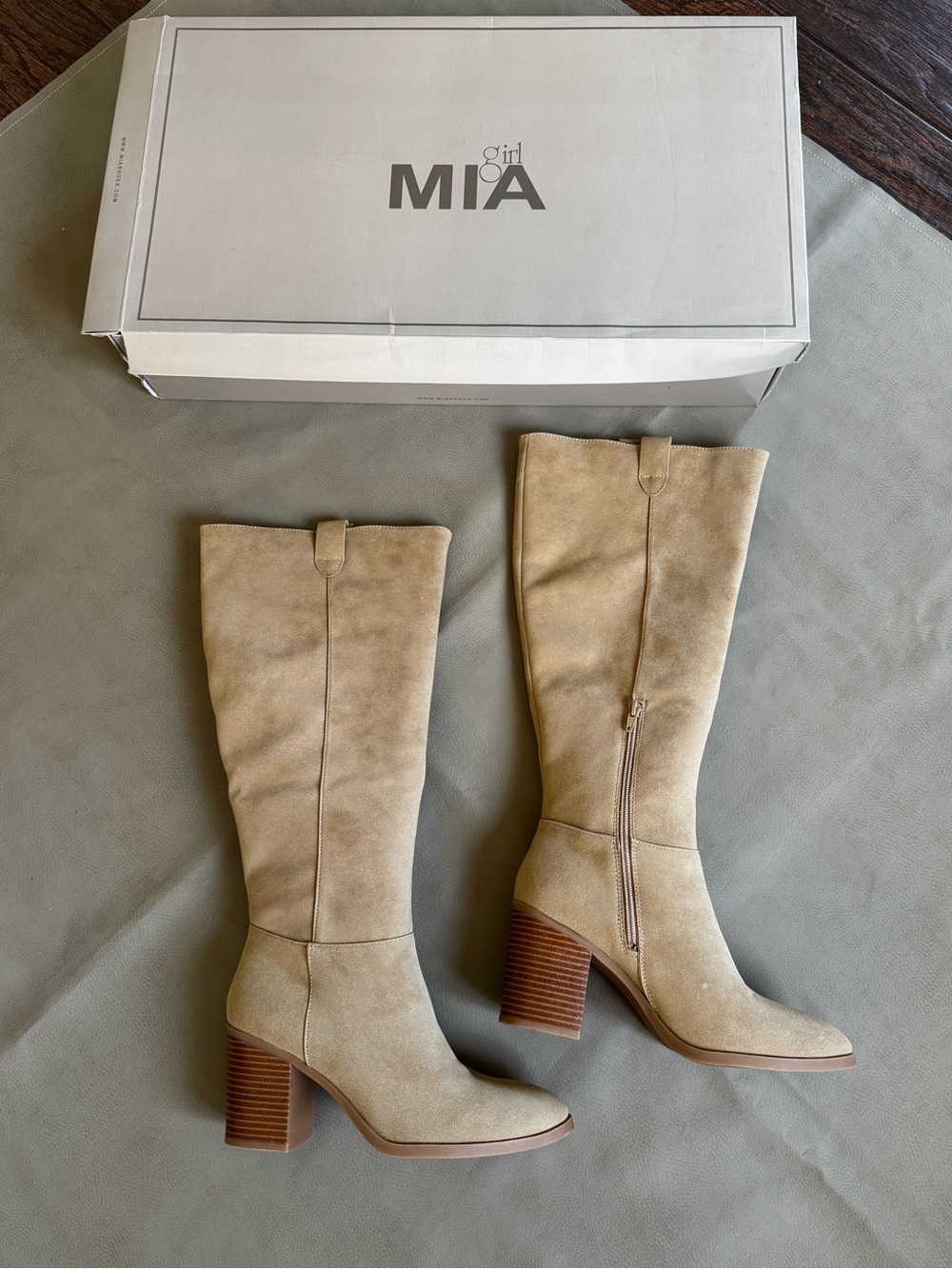 MIA Hadley Faux Suede Tall Boots in Sand Chunky Block Heel Western Boho Size 9.5